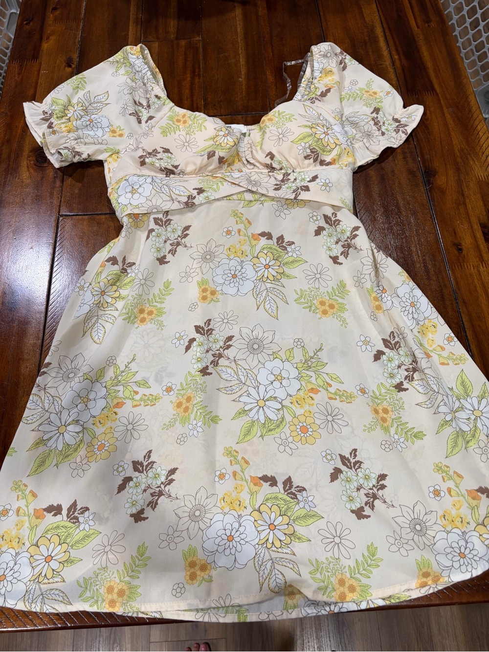 Cream Floral Puff-sleeve dress- Madden NYC
